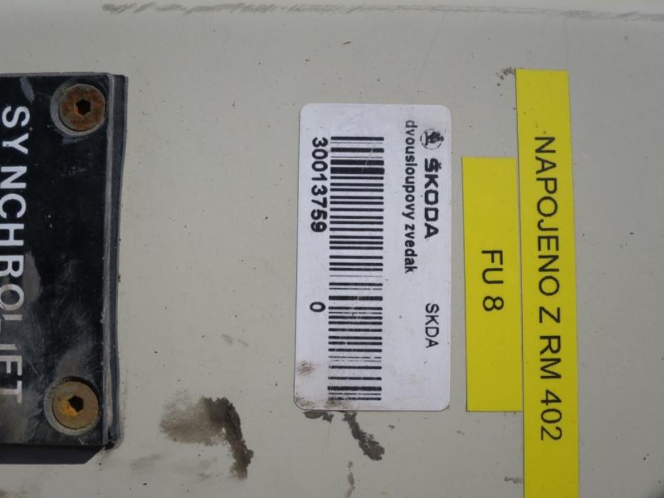 Prumyslových robotu-7